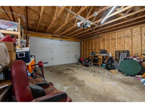 2007 15 Street, Coaldale, AB - Indoor Photo Showing Garage