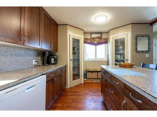 2007 15 Street, Coaldale, AB - Indoor Photo Showing Kitchen