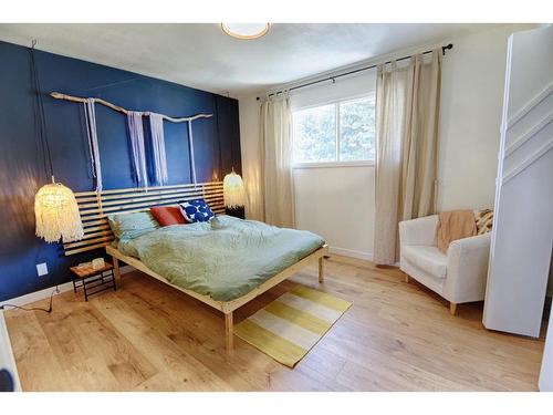 2414 14 Street North, Lethbridge, AB - Indoor Photo Showing Bedroom