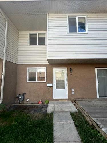 21-1915 18 Avenue North, Lethbridge, AB - Outdoor With Exterior