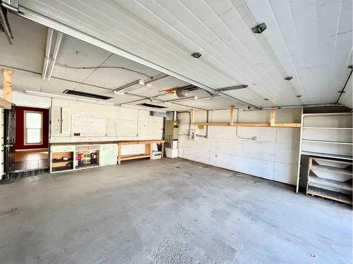 1829 7 Avenue North, Lethbridge, AB - Indoor Photo Showing Garage