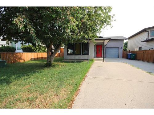 349 Leaside Avenue South, Lethbridge, AB - Outdoor