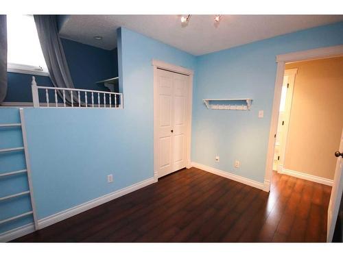 349 Leaside Avenue South, Lethbridge, AB - Indoor Photo Showing Other Room