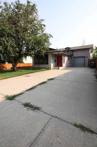 349 Leaside Avenue South, Lethbridge, AB - Outdoor