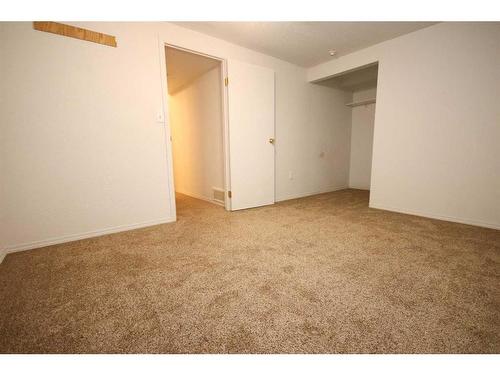 349 Leaside Avenue South, Lethbridge, AB - Indoor Photo Showing Other Room