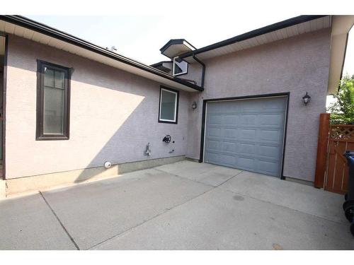 349 Leaside Avenue South, Lethbridge, AB - Outdoor With Exterior