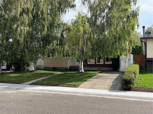 2021 17 Street North, Lethbridge, AB - Outdoor