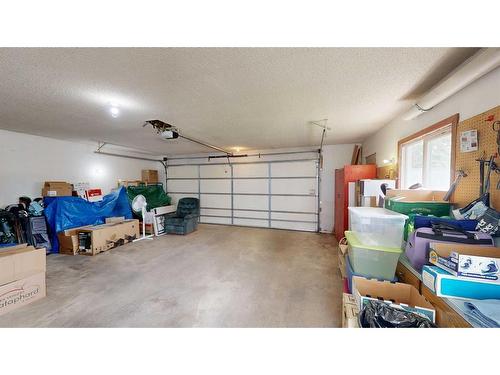 2021 17 Street North, Lethbridge, AB - Indoor Photo Showing Garage