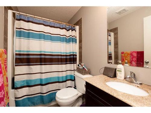 254 Firelight Crescent West, Lethbridge, AB - Indoor Photo Showing Bathroom