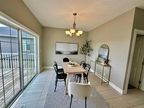 4717 7 Street, Coalhurst, AB - Indoor Photo Showing Dining Room