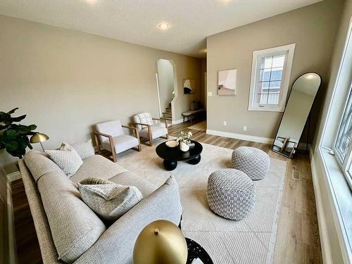 4717 7 Street, Coalhurst, AB - Indoor Photo Showing Living Room