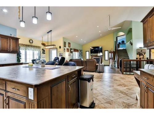 91041 Rge Rd 164, Taber, AB - Indoor Photo Showing Kitchen