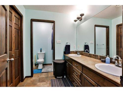 91041 Rge Rd 164, Taber, AB - Indoor Photo Showing Bathroom