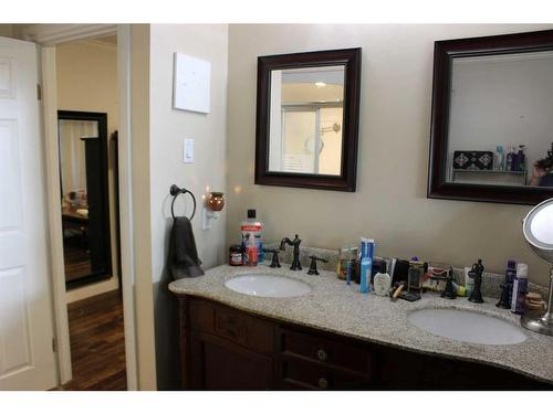 110046 Rg Rd 205, Picture Butte, AB - Indoor Photo Showing Bathroom