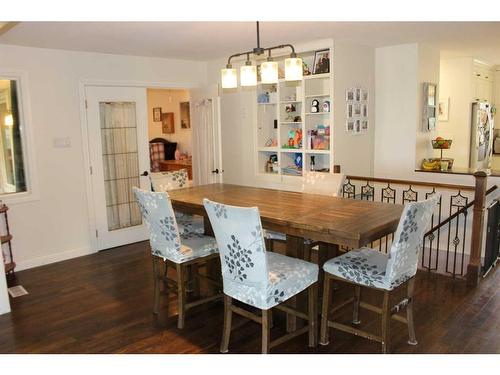 110046 Rg Rd 205, Picture Butte, AB - Indoor Photo Showing Dining Room