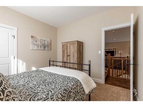 2609 Aspen Drive, Coaldale, AB - Indoor Photo Showing Bedroom