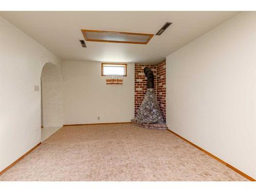 1705 23 Avenue North, Lethbridge, AB - Indoor Photo Showing Other Room