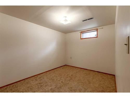 1705 23 Avenue North, Lethbridge, AB - Indoor Photo Showing Other Room