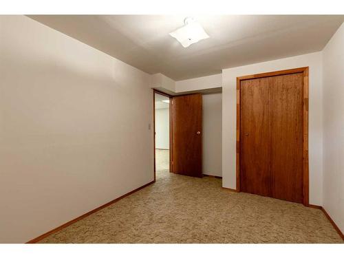 1705 23 Avenue North, Lethbridge, AB - Indoor Photo Showing Other Room