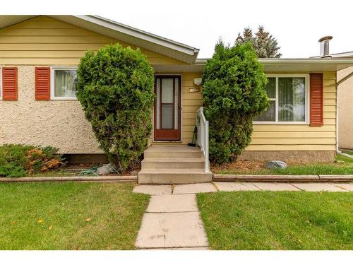 1705 23 Avenue North, Lethbridge, AB - Outdoor