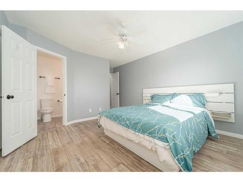 35 Squamish Boulevard West, Lethbridge, AB - Indoor Photo Showing Bedroom