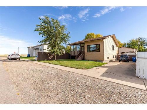 1236 42 Avenue North, Lethbridge, AB - Outdoor