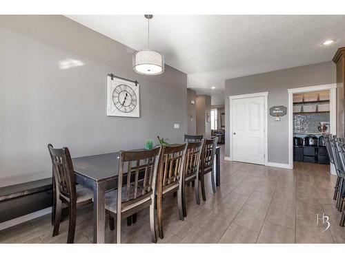 409 Arbourwood Terrace South, Lethbridge, AB - Indoor Photo Showing Dining Room