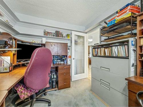 231 Ryerson Road West, Lethbridge, AB - Indoor Photo Showing Office