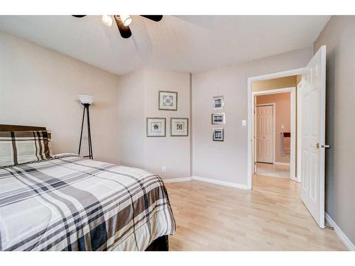 13538 19Th Avenue, Blairmore, AB - Indoor Photo Showing Bedroom