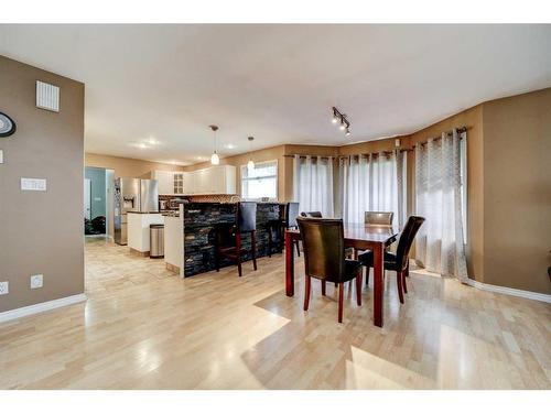 13538 19Th Avenue, Blairmore, AB - Indoor Photo Showing Dining Room