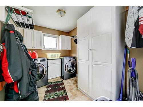 13538 19Th Avenue, Blairmore, AB - Indoor Photo Showing Laundry Room