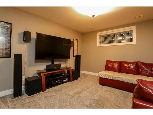 523 Firelight Place West, Lethbridge, AB - Indoor Photo Showing Living Room