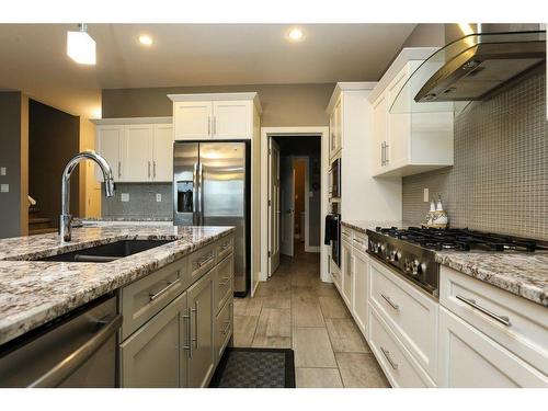 523 Firelight Place West, Lethbridge, AB - Indoor Photo Showing Kitchen With Double Sink With Upgraded Kitchen