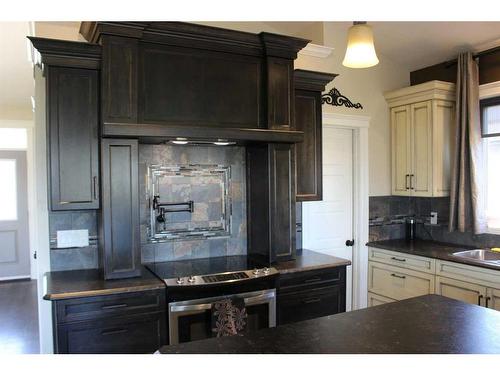 751 Northridge Street, Picture Butte, AB - Indoor Photo Showing Kitchen