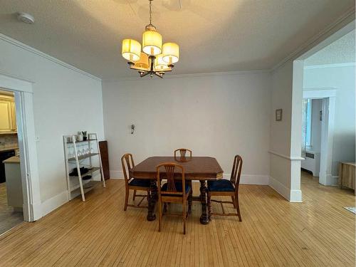 677 Frederick Street, Pincher Creek, AB - Indoor Photo Showing Dining Room