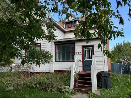 677 Frederick Street, Pincher Creek, AB - Outdoor