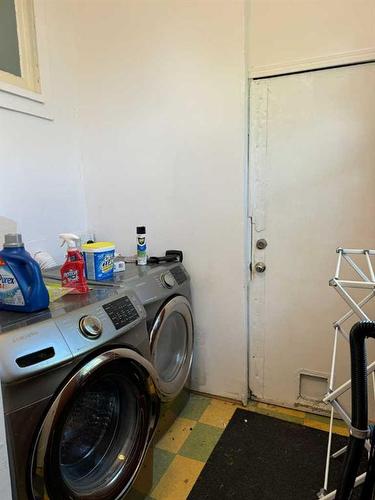 677 Frederick Street, Pincher Creek, AB - Indoor Photo Showing Laundry Room