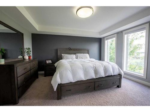 526 Twinriver Road West, Lethbridge, AB - Indoor Photo Showing Bedroom