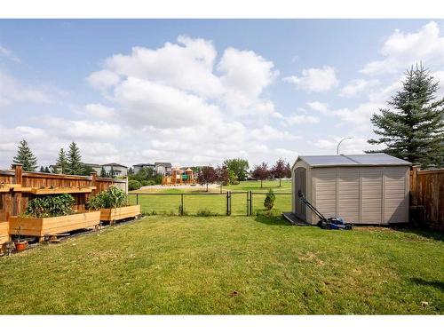 526 Twinriver Road West, Lethbridge, AB - Outdoor