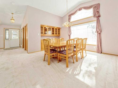 1314 Waterton Road South, Lethbridge, AB - Indoor Photo Showing Dining Room