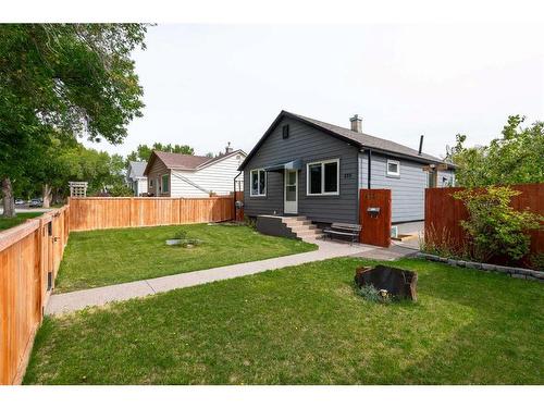 425 12B Street North, Lethbridge, AB - Outdoor