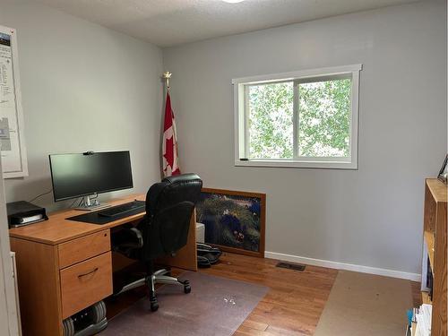 349 S 3 Street West, Magrath, AB - Indoor Photo Showing Office