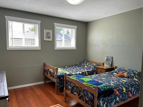 349 S 3 Street West, Magrath, AB - Indoor Photo Showing Bedroom