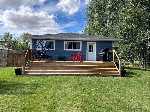 349 S 3 Street West, Magrath, AB - Outdoor