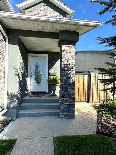 228 Mt Blakiston Road West, Lethbridge, AB - Outdoor