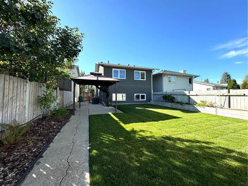 228 Mt Blakiston Road West, Lethbridge, AB - Outdoor