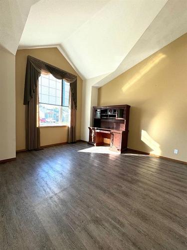 228 Mt Blakiston Road West, Lethbridge, AB - Indoor Photo Showing Other Room