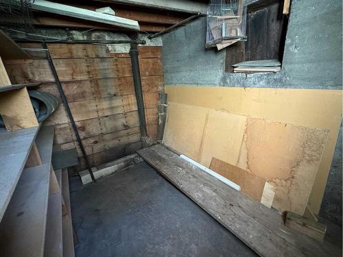 241 1 Street West, Cardston, AB - Indoor Photo Showing Basement