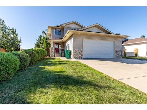 16 Rivercrest Court West, Lethbridge, AB - Outdoor With Facade