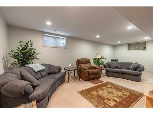 16 Rivercrest Court West, Lethbridge, AB - Indoor Photo Showing Basement